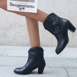 WMNS Western Style Pull On High Chunky Heel Boots - Tassel Accents -SHOE TALK SELECTION 3 40